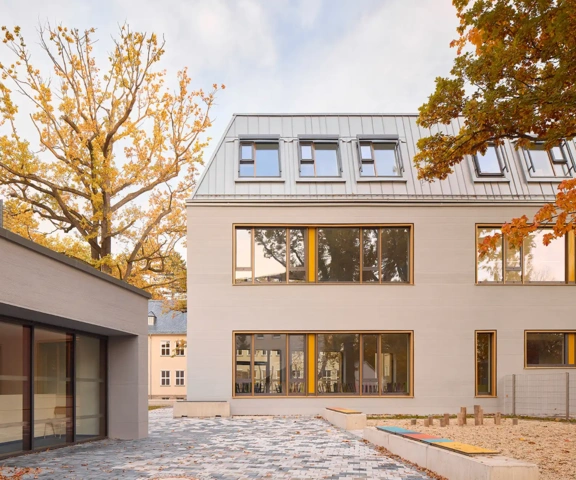 Weststraße Chemnitz — Renovation and extension of a primary school